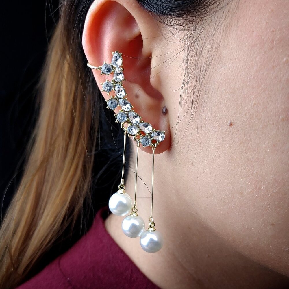 Elegant Pearl Dangle Earrings